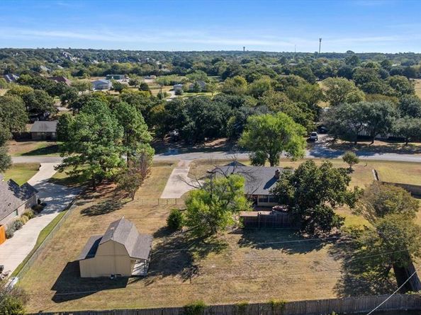 217  Gatewood Circle E, Burleson Texas 76028