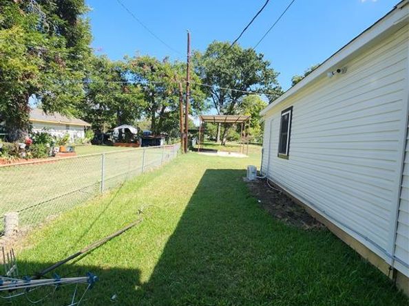 722  22nd Street , Grand Prairie Texas 75050