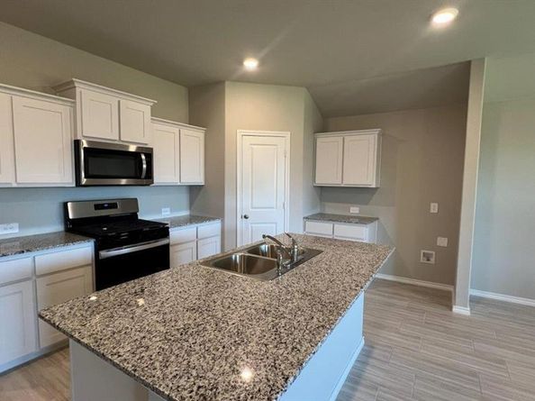 8436  HOLLYMEAD Lane , Fort Worth Texas 76131