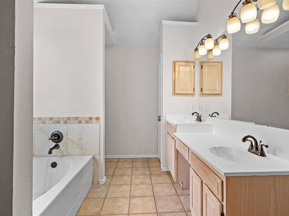 208  Loma Alta Drive , Mesquite Texas 75150