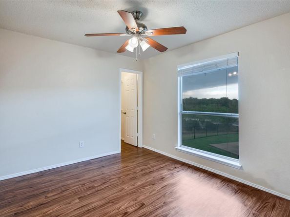 5037  Glenscape Trail , Fort Worth Texas 76137