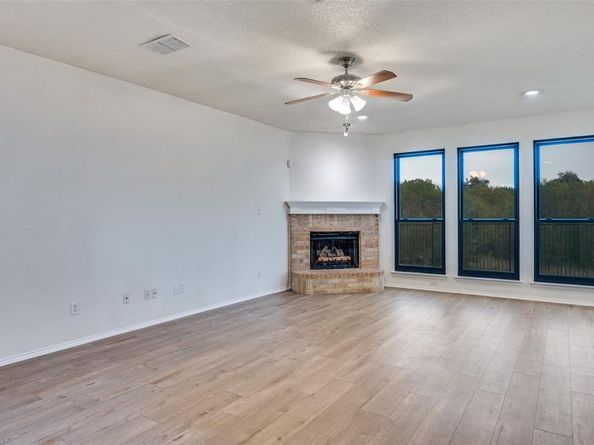 5037  Glenscape Trail , Fort Worth Texas 76137