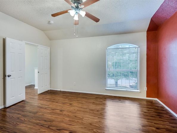 5037  Glenscape Trail , Fort Worth Texas 76137