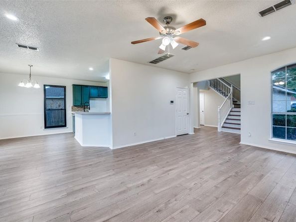 5037  Glenscape Trail , Fort Worth Texas 76137