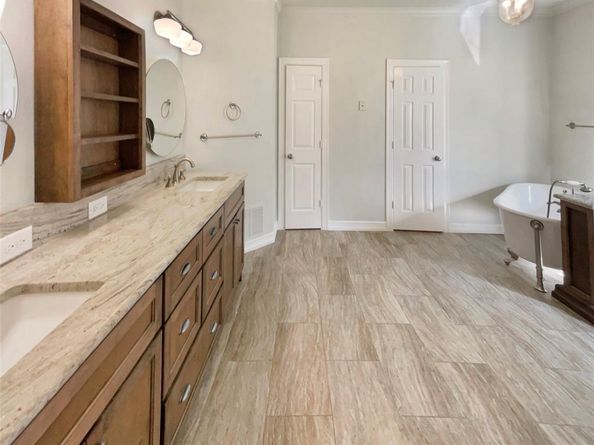 6804  Savannah Lane , Fort Worth Texas 76132