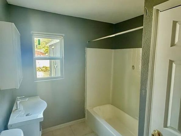 1117 E Harvey Avenue , Fort Worth Texas 76104