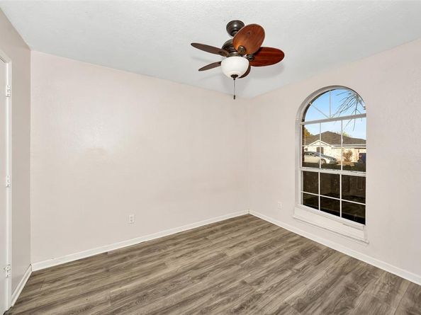 1723  Stewart Street , Cedar Hill Texas 75104