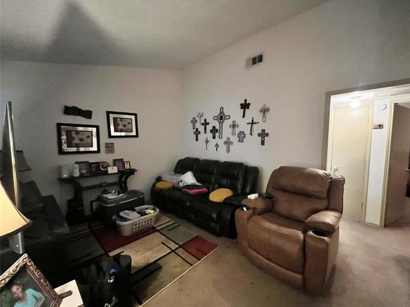 303  Elliott Street , Arlington Texas 76013