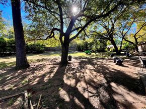 303  Elliott Street , Arlington Texas 76013