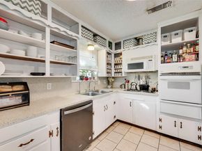 1008  Russell Lane , Bedford Texas 76022