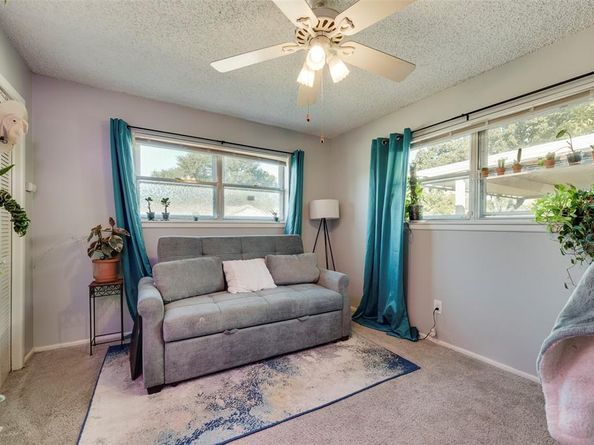 1008  Russell Lane , Bedford Texas 76022