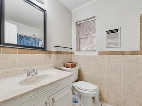 1008  Russell Lane , Bedford Texas 76022