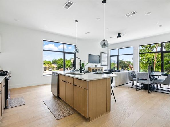 430 E 8th   104, Dallas Texas 75203