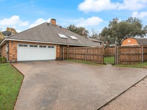 420 E Coachlight Trail , Rockwall Texas 75087