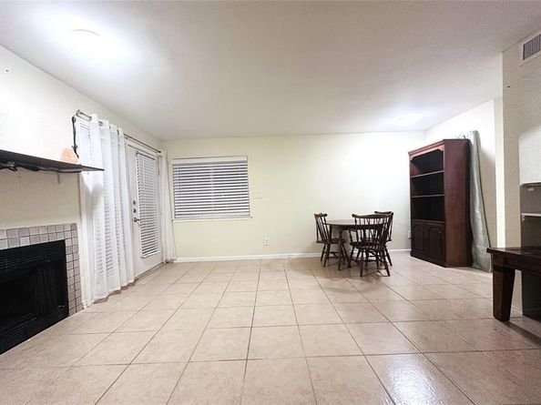 9827  Walnut Street  113, Dallas Texas 75243