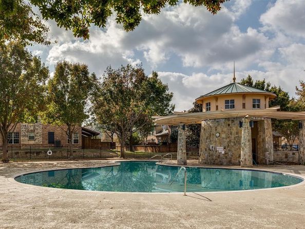 1720  Brookview Drive , Carrollton Texas 75007