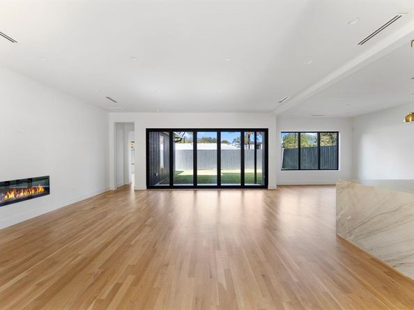 3753  Bolivar Drive , Dallas Texas 75220