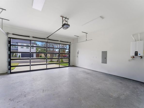 3753  Bolivar Drive , Dallas Texas 75220