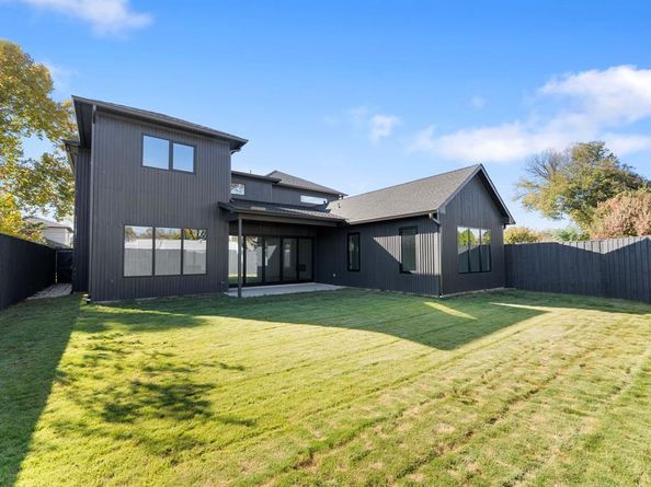 3753  Bolivar Drive , Dallas Texas 75220