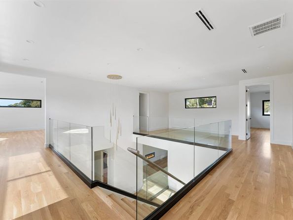 3753  Bolivar Drive , Dallas Texas 75220