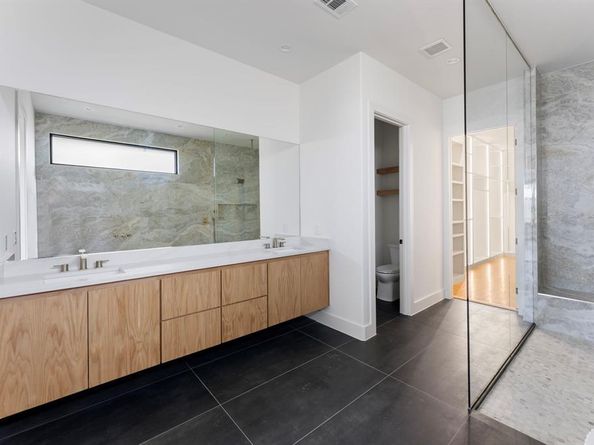 3753  Bolivar Drive , Dallas Texas 75220