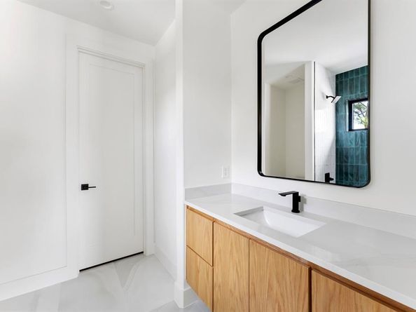 3753  Bolivar Drive , Dallas Texas 75220