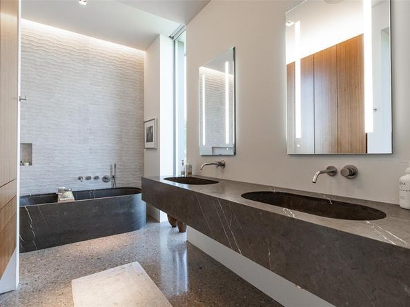 2900 W Kimball Avenue , Grapevine Texas 76051