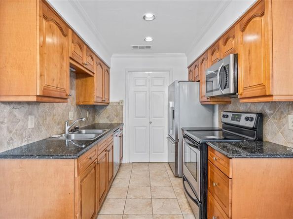 5744  Cedar Creek Drive , Benbrook Texas 76109