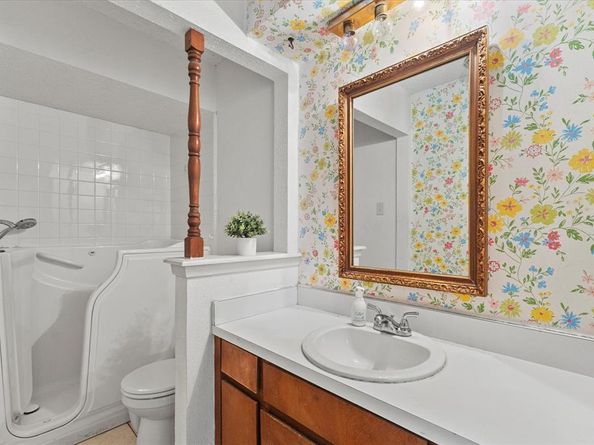 2014  Snowmass Lane , Garland Texas 75044