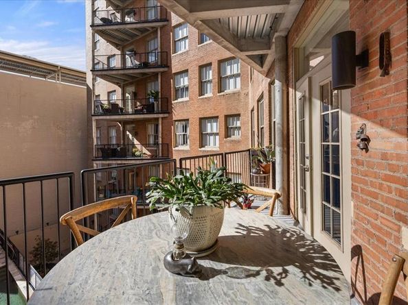 411  W 7th Street , Fort Worth Texas 76102