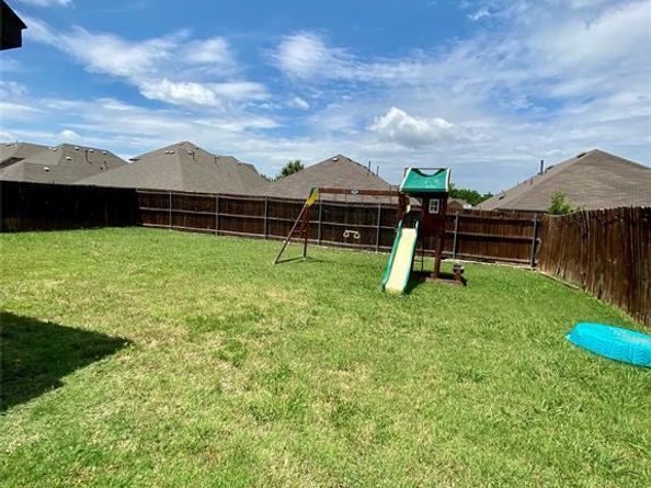 667  Sharpley  , Fate Texas 75087