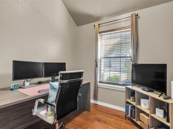 226  King George Road , Ponder Texas 76259