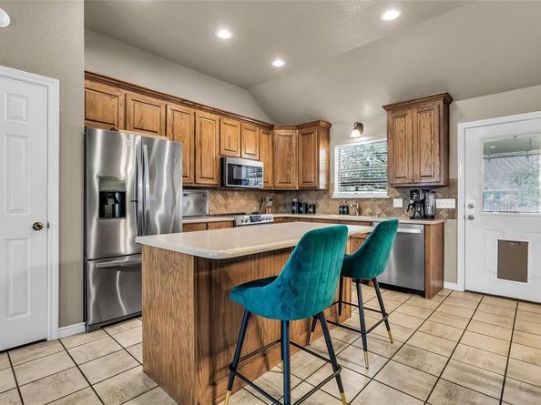 226  King George Road , Ponder Texas 76259