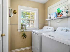 1211  Lansford Avenue , Dallas Texas 75224