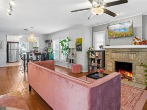 1211  Lansford Avenue , Dallas Texas 75224