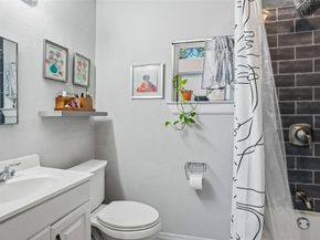 1211  Lansford Avenue , Dallas Texas 75224