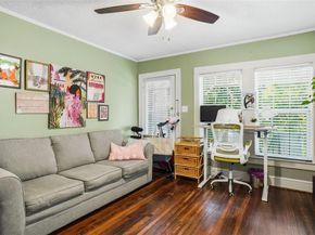 1211  Lansford Avenue , Dallas Texas 75224