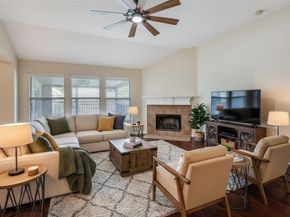 7927  Fox Chase Drive , Arlington Texas 76001