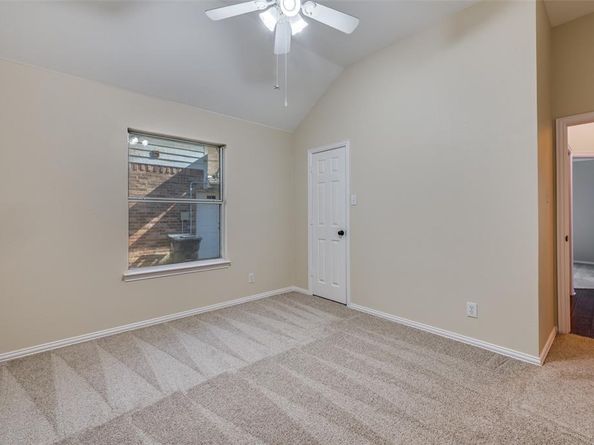 7927  Fox Chase Drive , Arlington Texas 76001