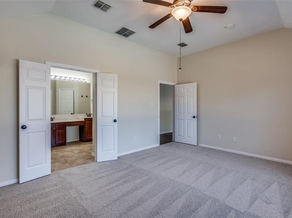 7927  Fox Chase Drive , Arlington Texas 76001