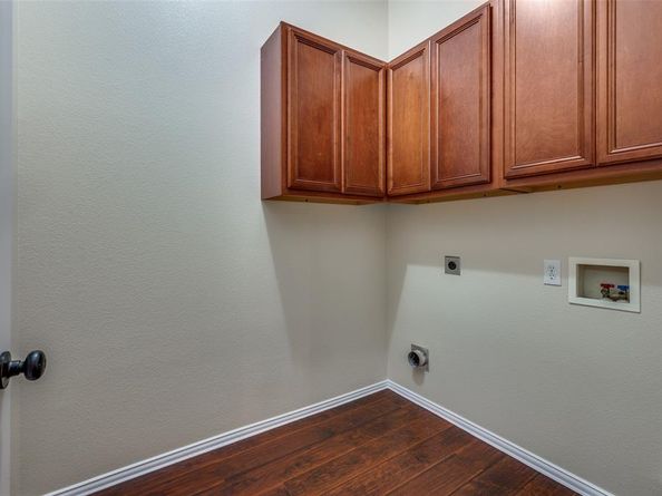 7927  Fox Chase Drive , Arlington Texas 76001