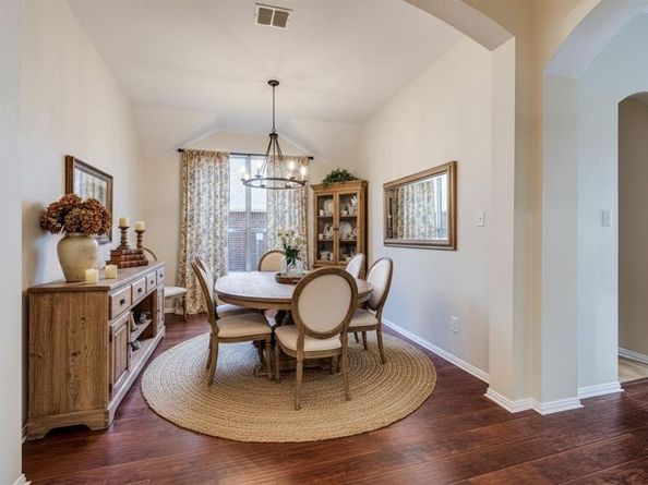 7927  Fox Chase Drive , Arlington Texas 76001