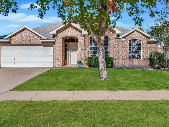 7927  Fox Chase Drive , Arlington Texas 76001