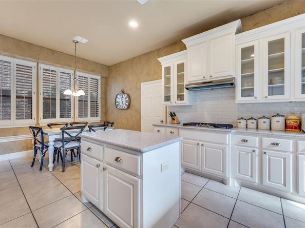 810  Redondo  , Irving Texas 75039