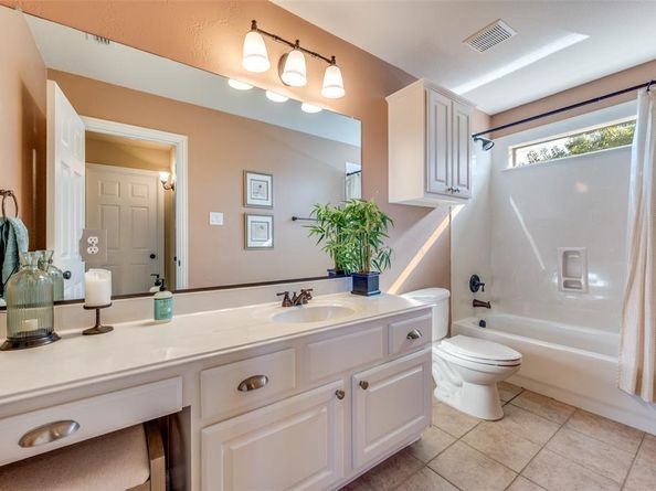 810  Redondo  , Irving Texas 75039