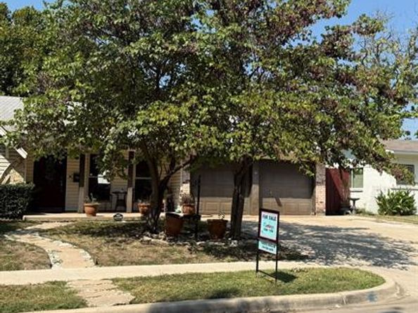 1206  Milam Way , Carrollton Texas 75006