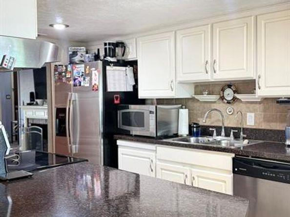 1206  Milam Way , Carrollton Texas 75006