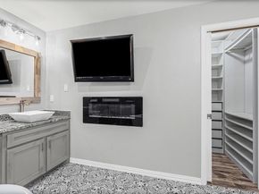 1924  Druid Lane , Fort Worth Texas 76112