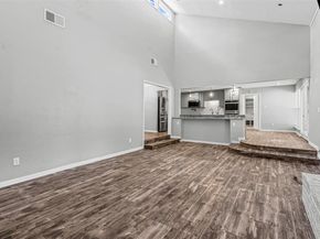 1924  Druid Lane , Fort Worth Texas 76112
