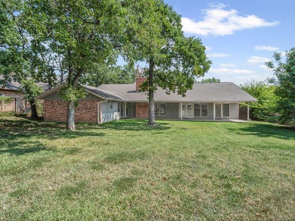 1924  Druid Lane , Fort Worth Texas 76112